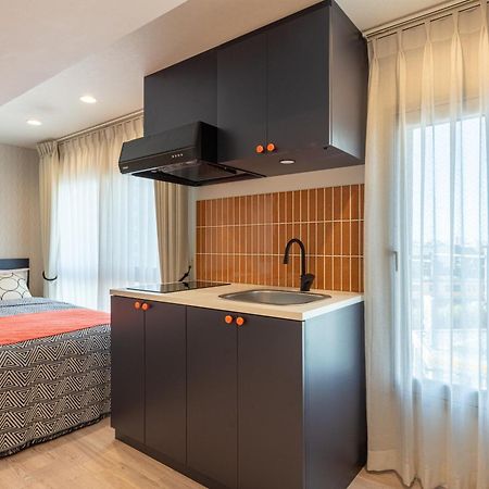 NC Square Shinjuku -All Suite Residence- Tokyo Bagian luar foto